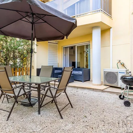 Inftour Residencial Manzanera *