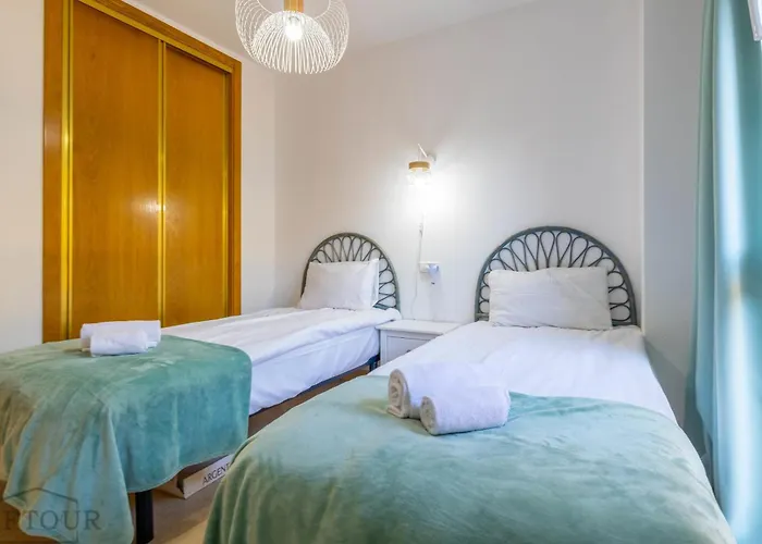 Inftour Residencial Manzanera *